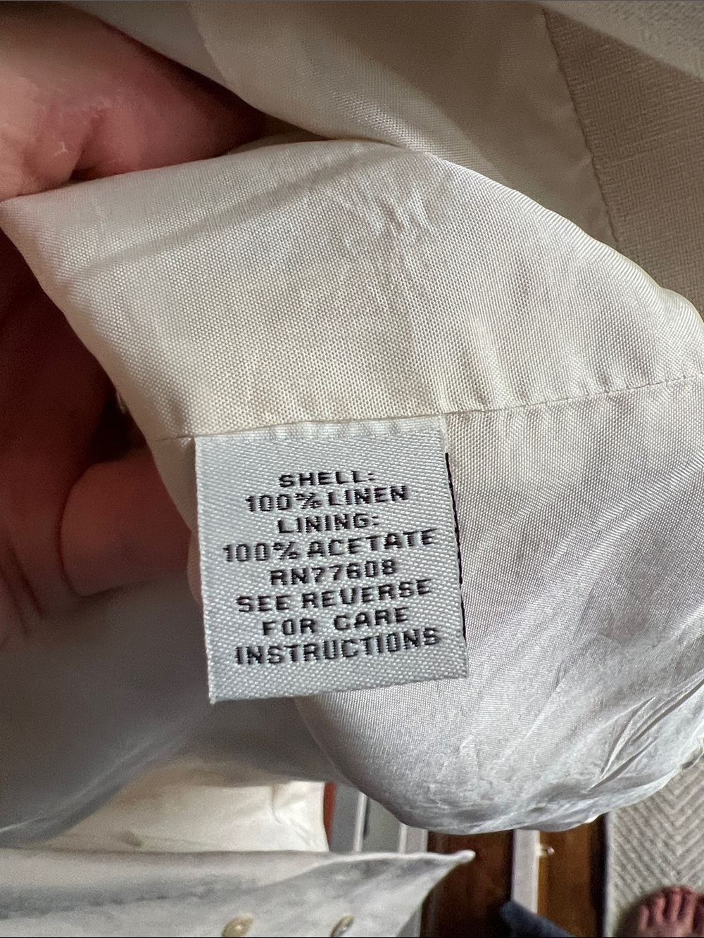 J. Peterman linen Vest - Picture 7 of 8